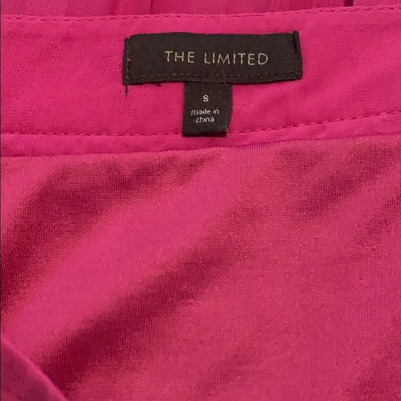 Beautiful Fuchsia Pleated Midi Skirt. - Picture 3 of 3